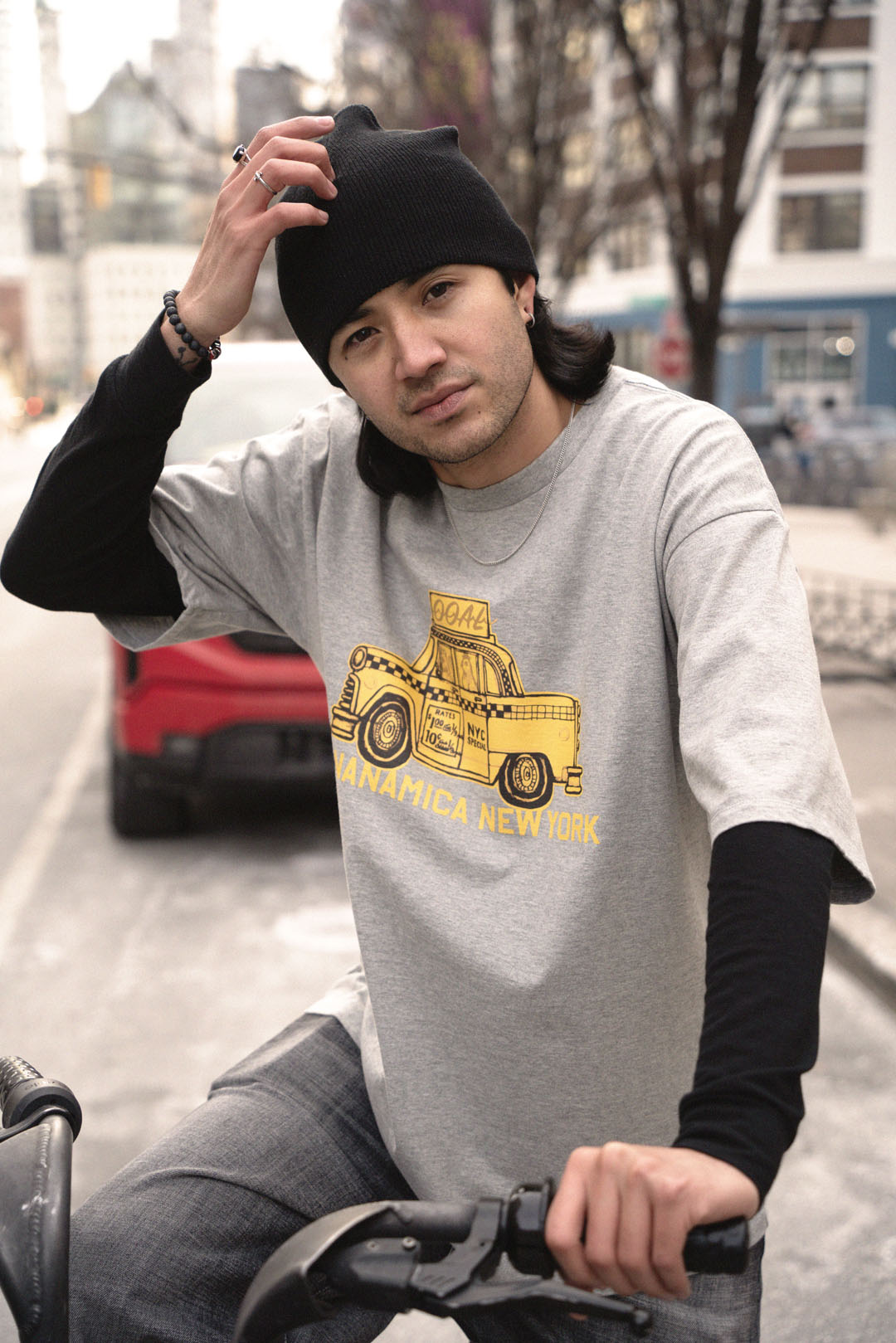 Picture book artist Ryota Ushikubo depicts Tokyo a…