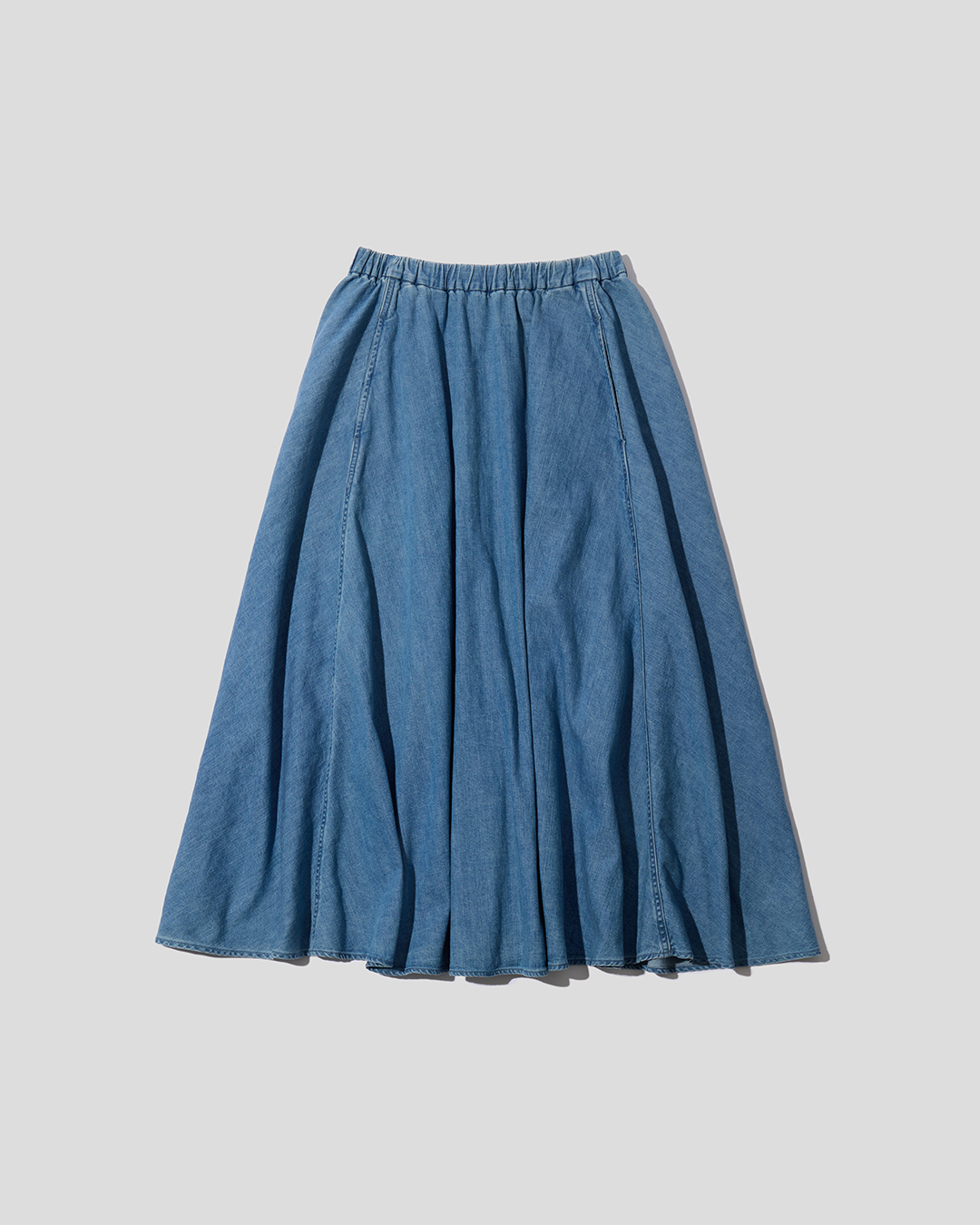 Featured Product vol.16　デニムスカートも夏に衣替え。
