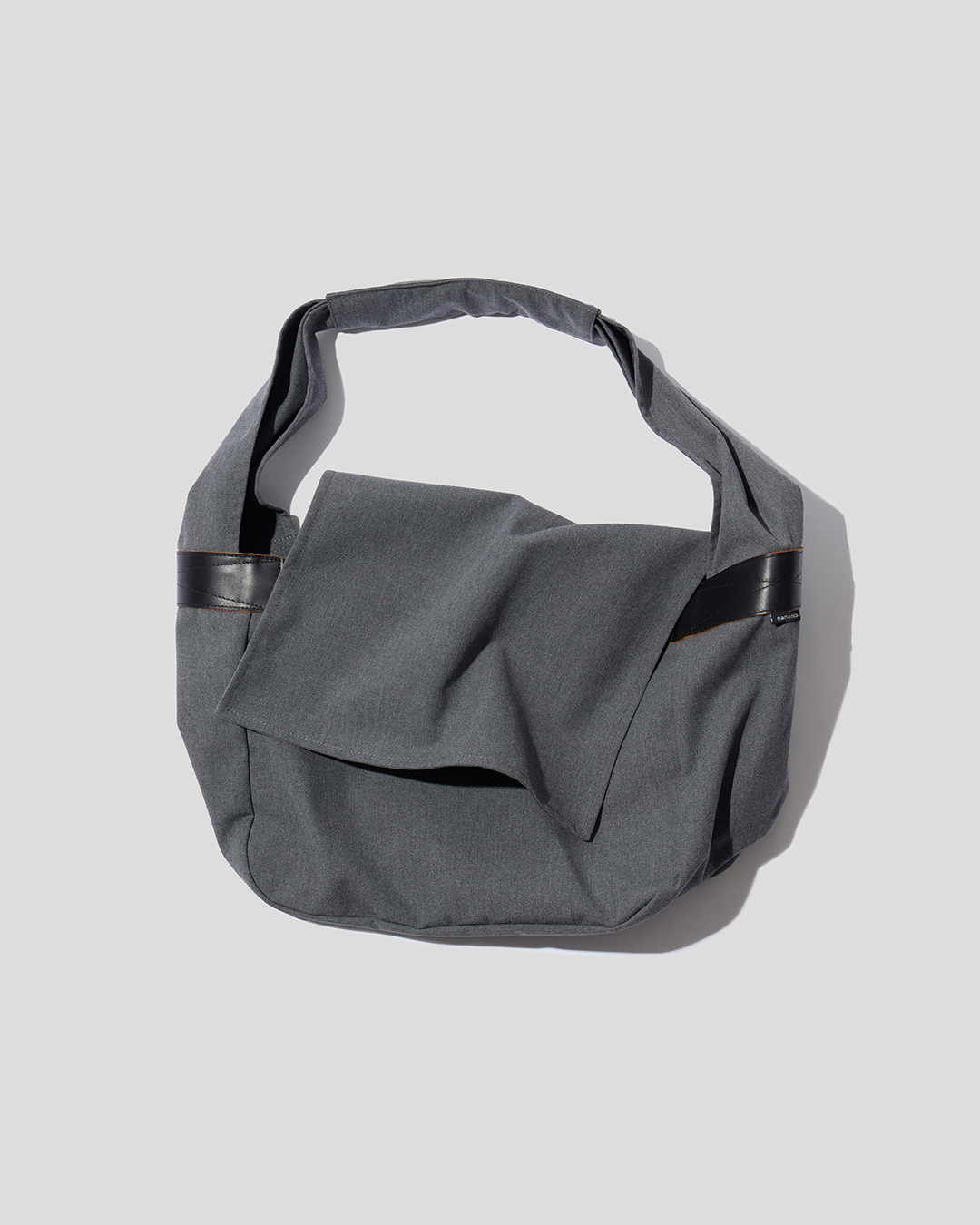 Featured Product vol.18　街歩きからショートトリップまで、頼れるタフネス。