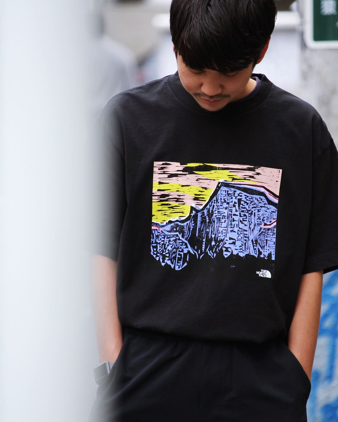 直営店別注のグラフィックTシャツ