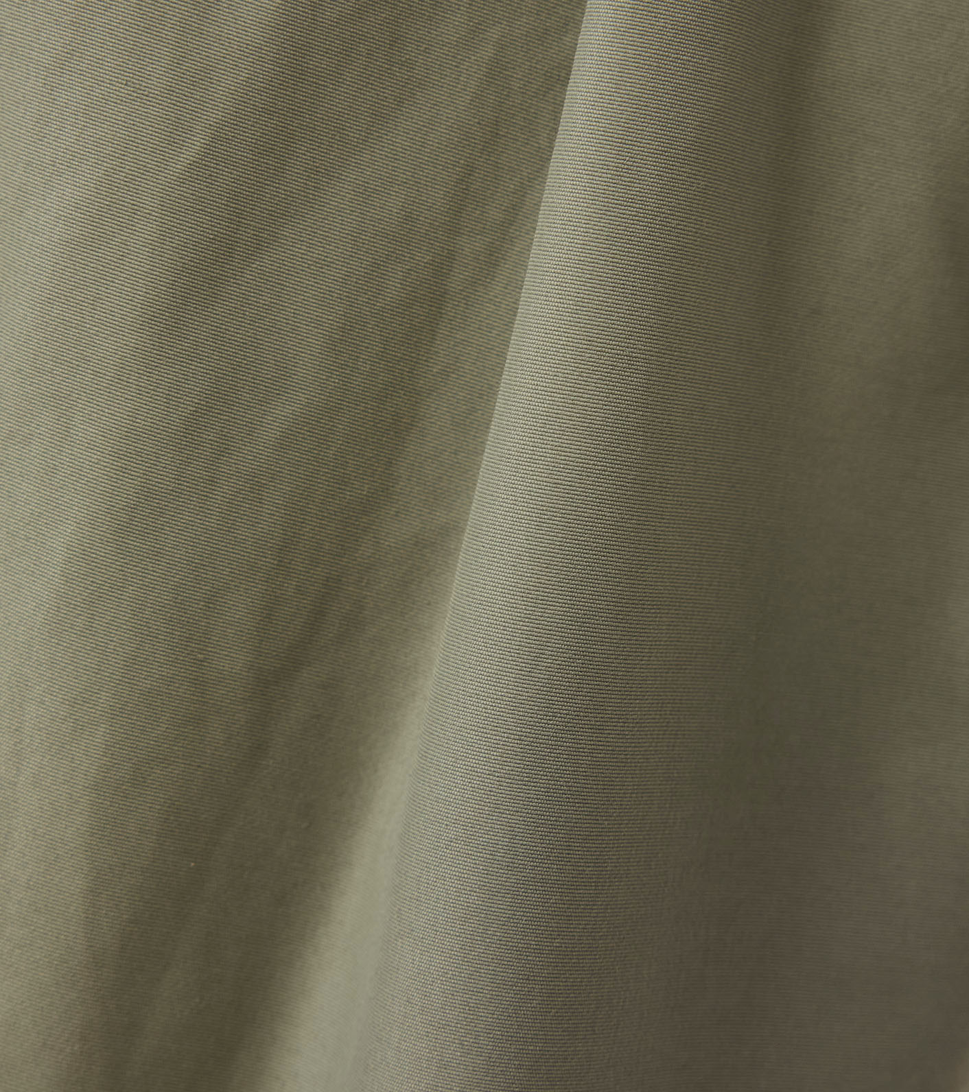 Double Peak Tuck Field Shorts