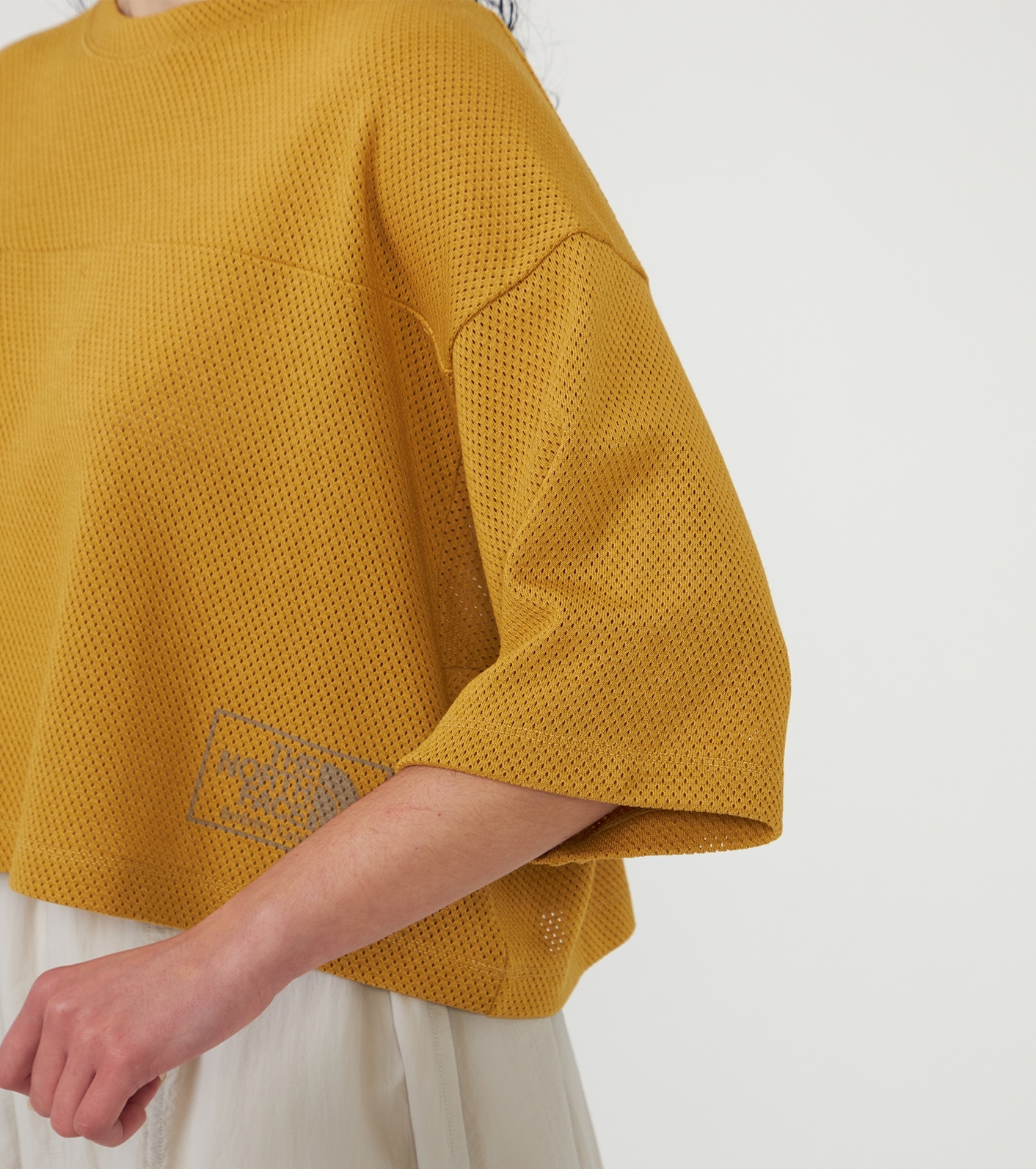 Mesh Field Cropped Tee