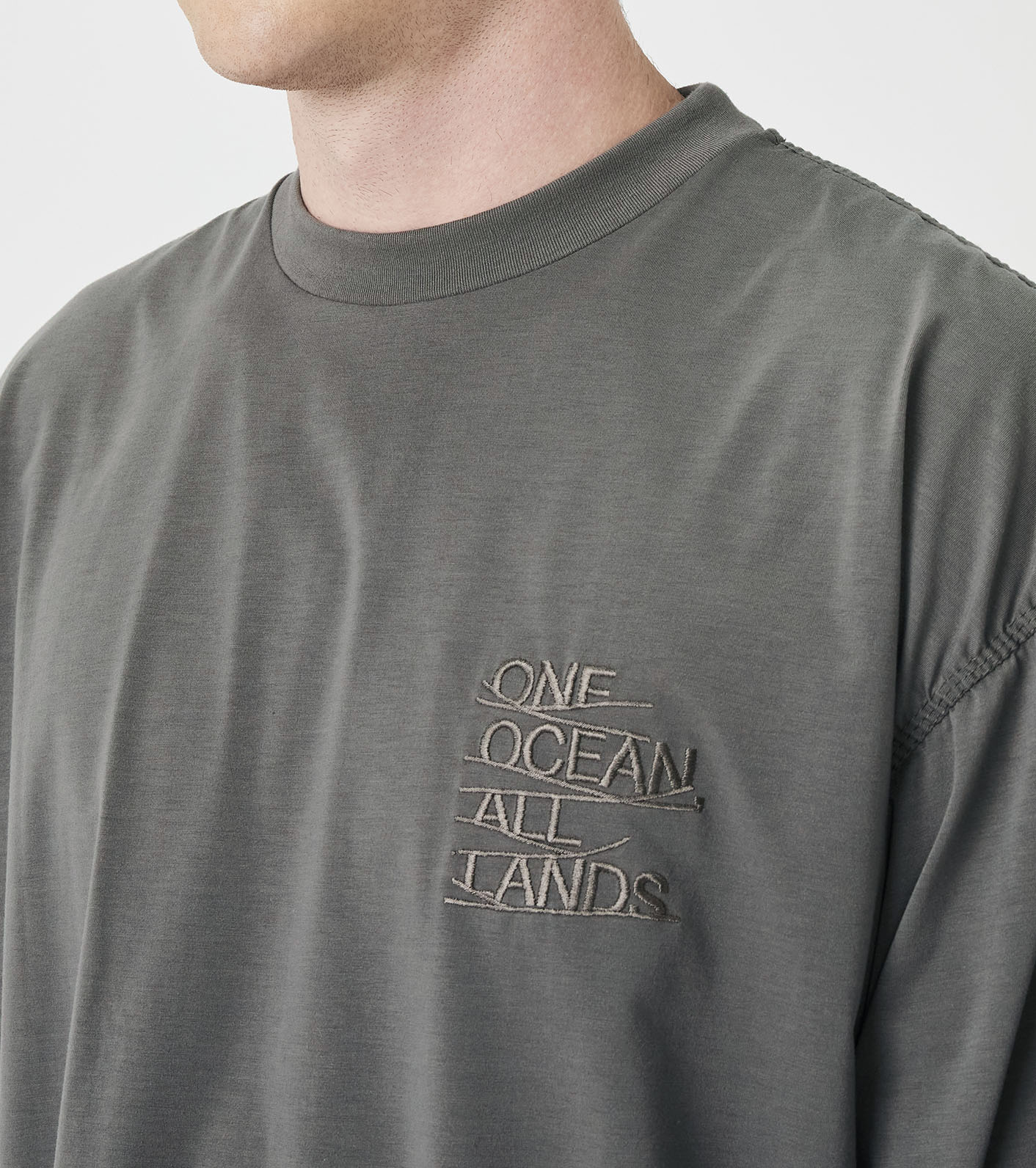 OOAL Polyester Jersey Long Sleeve Tee