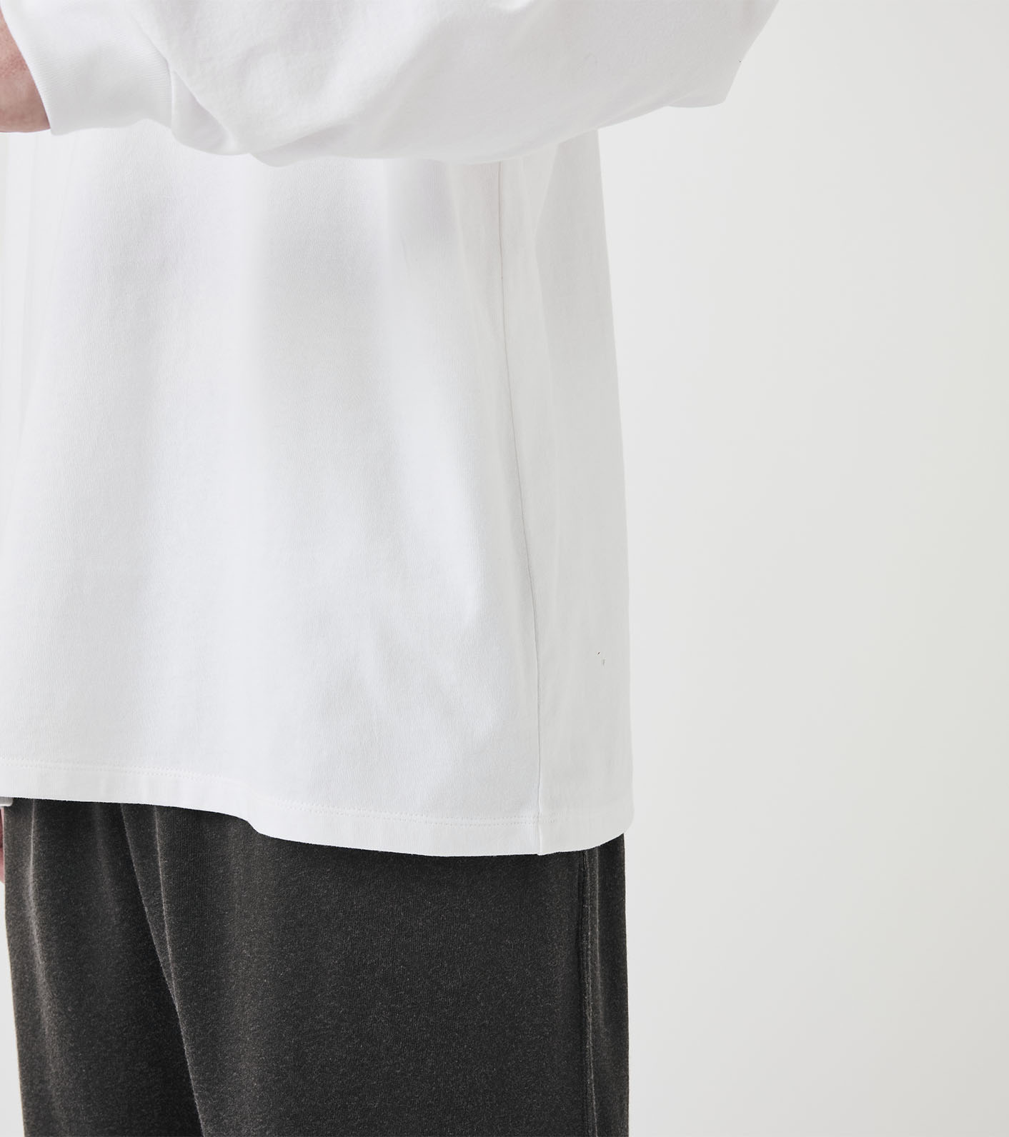 OOAL Graphic Long Sleeve Tee