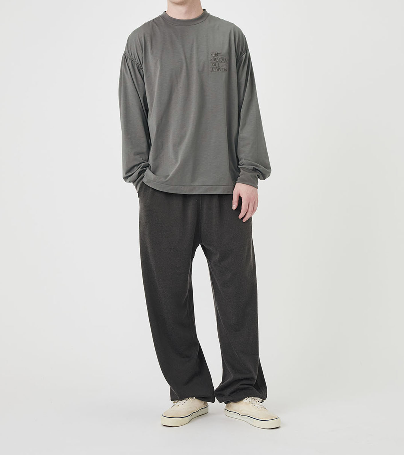 OOAL Polyester Jersey Long Sleeve Tee