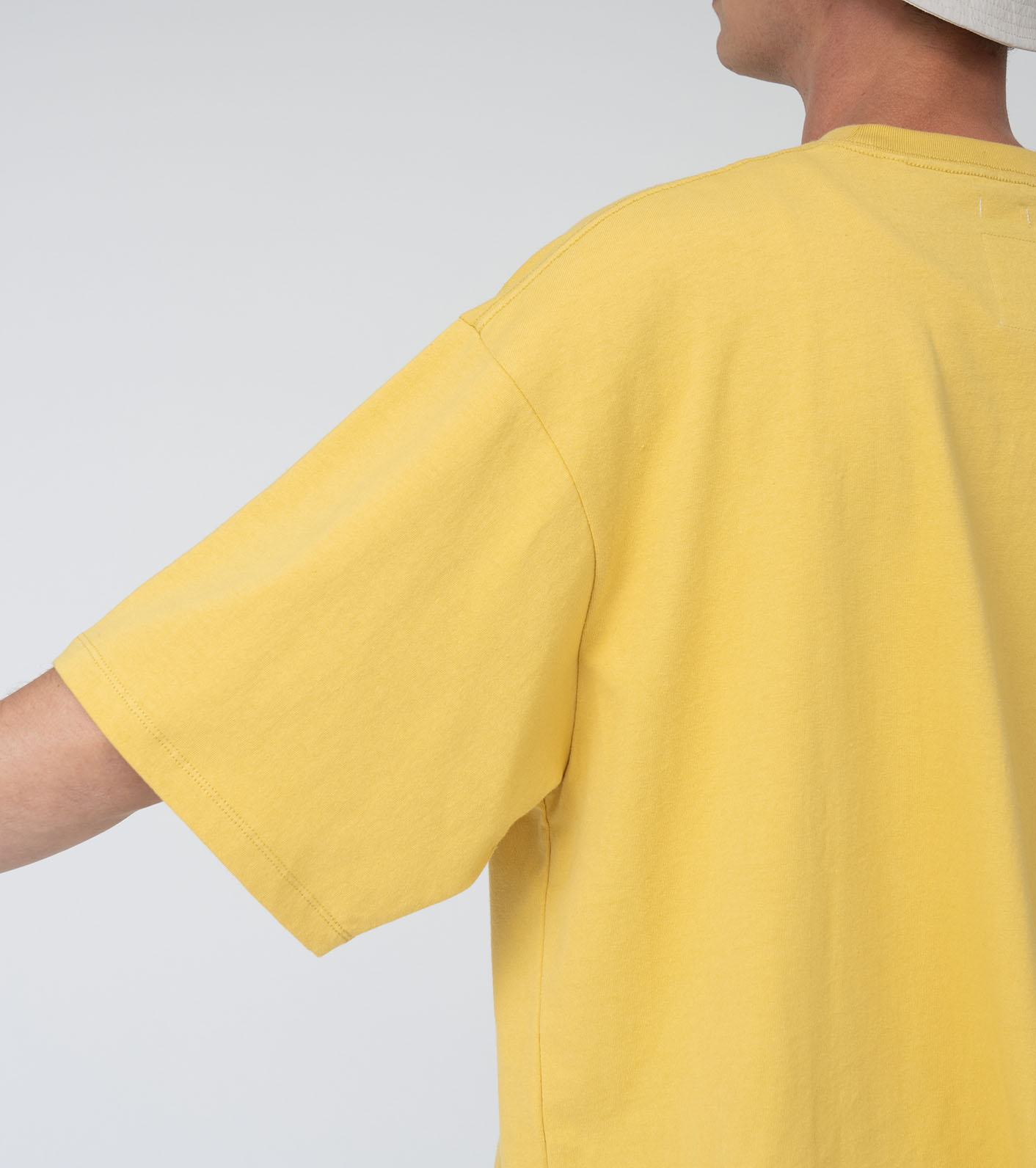 OOAL Graphic Pocket Tee