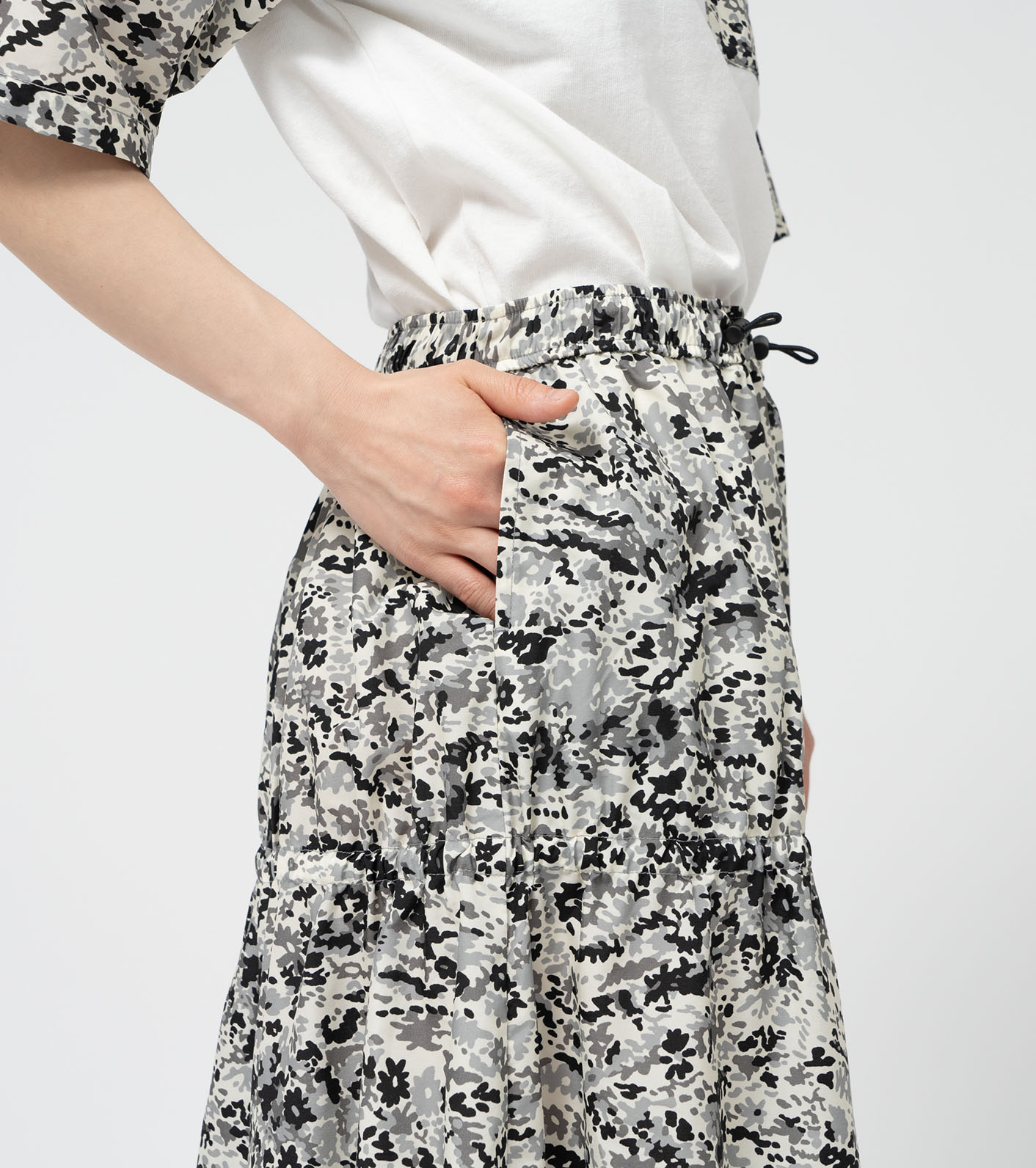 Flower Printed Field Tiered Skirt