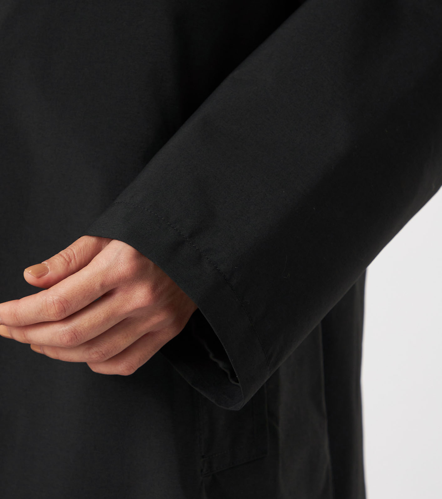 2L NYLON GORE-TEX Hooded Coat