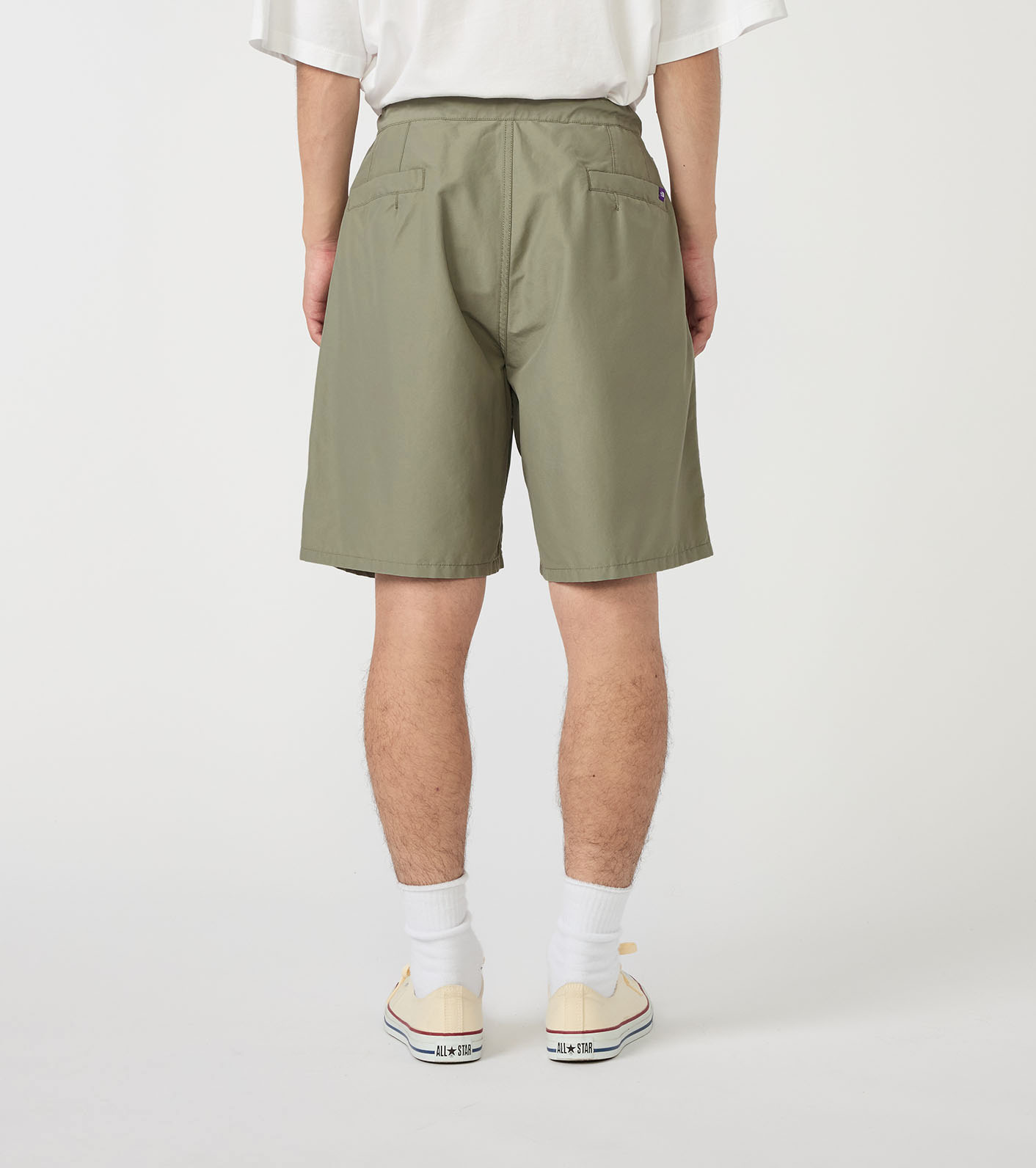 Double Peak Tuck Field Shorts