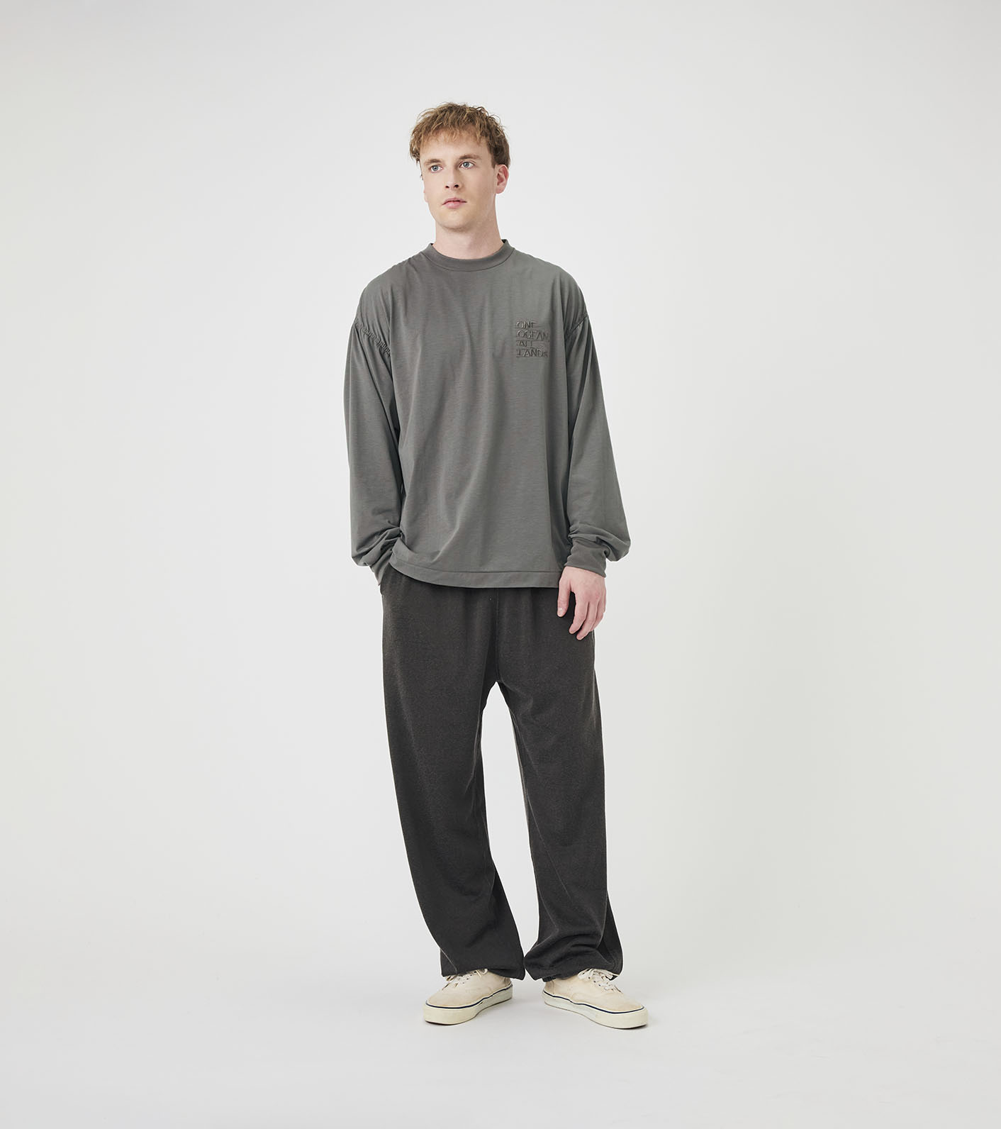 OOAL Polyester Jersey Long Sleeve Tee