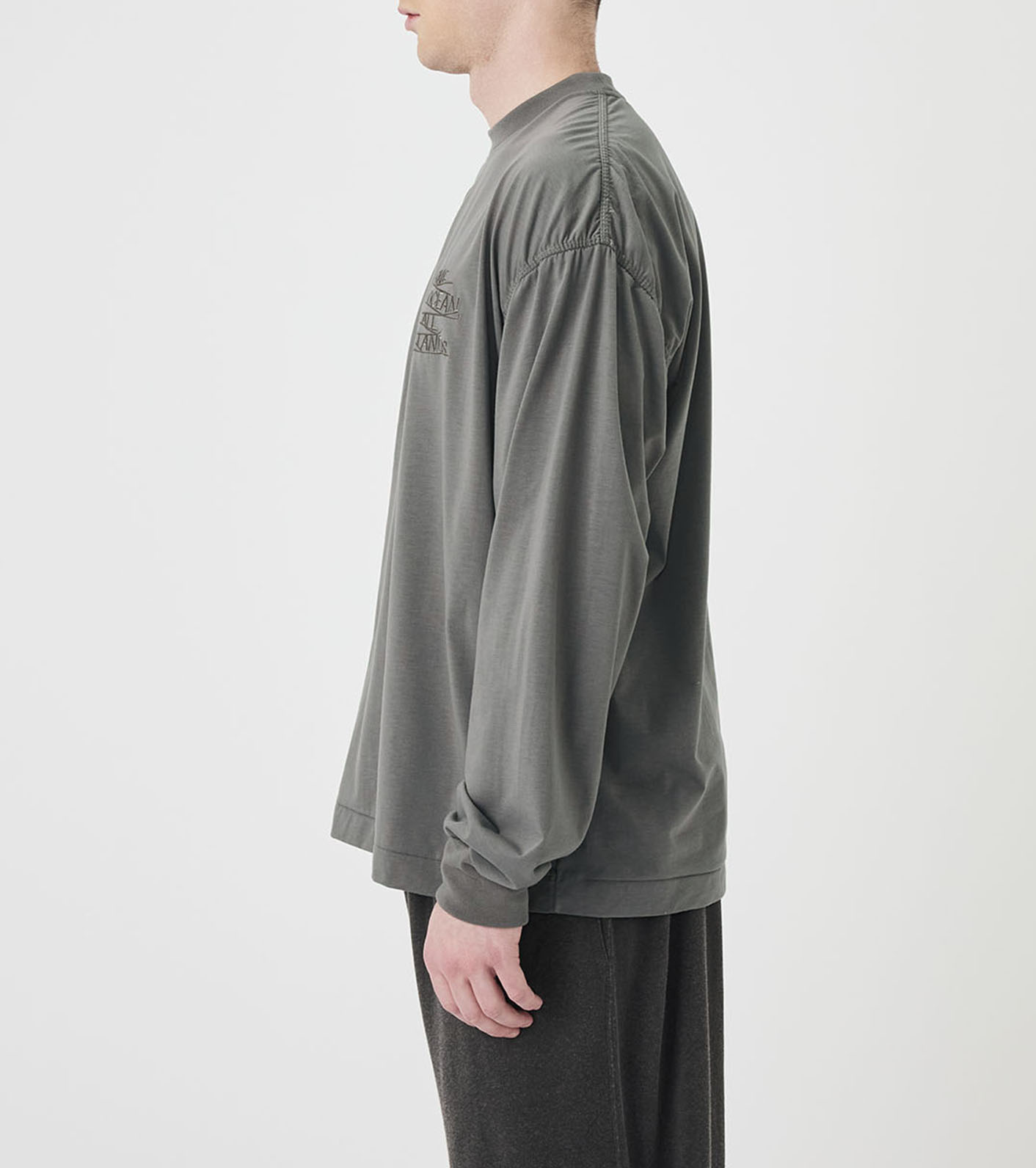 OOAL Polyester Jersey Long Sleeve Tee