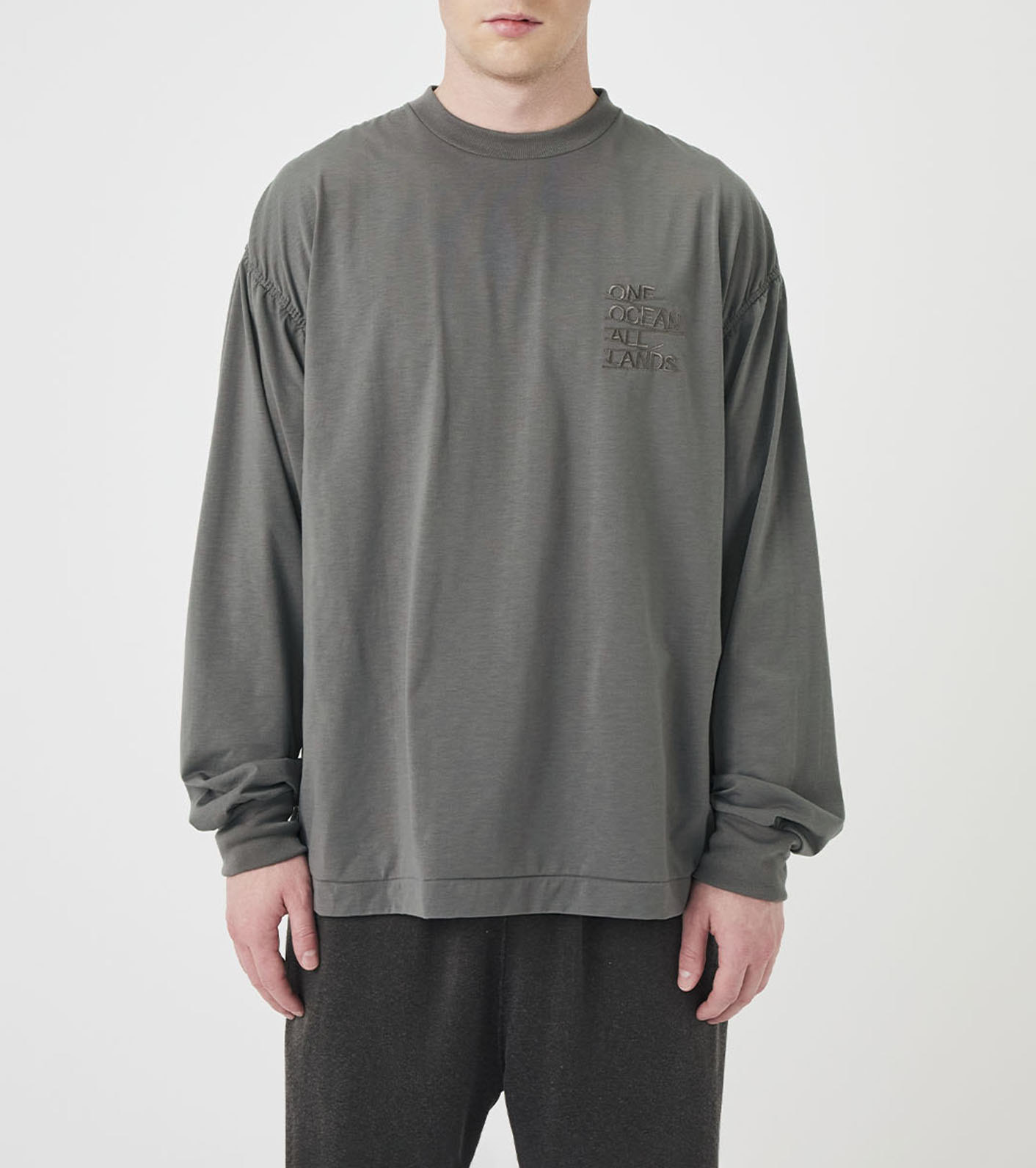 OOAL Polyester Jersey Long Sleeve Tee