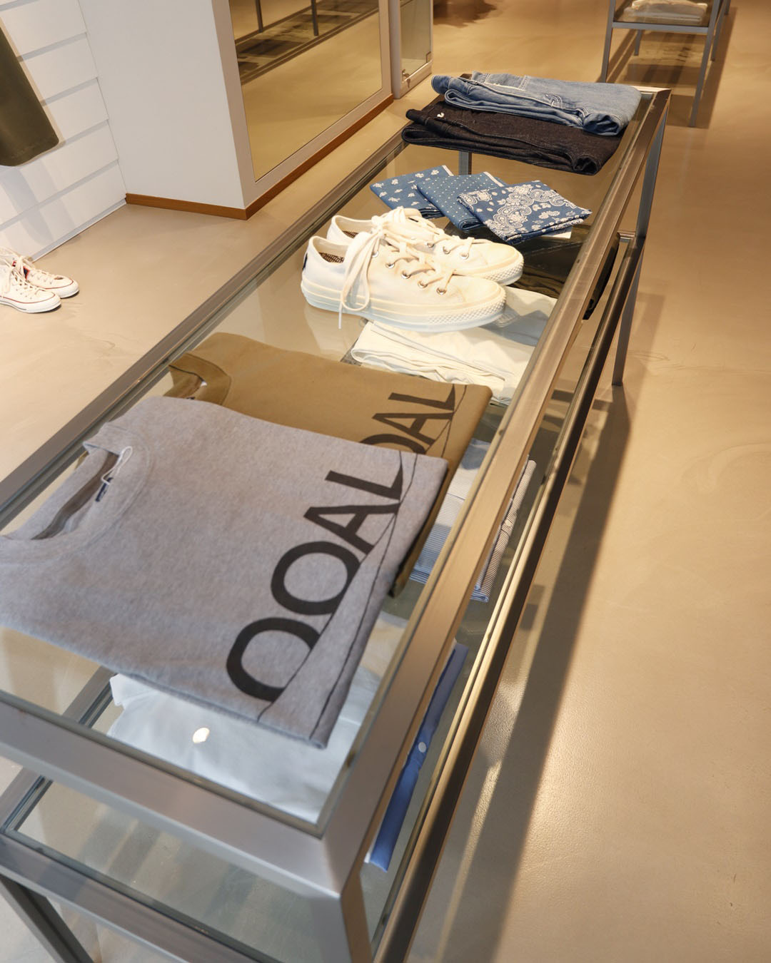 STORE - D.W.S. - edition english