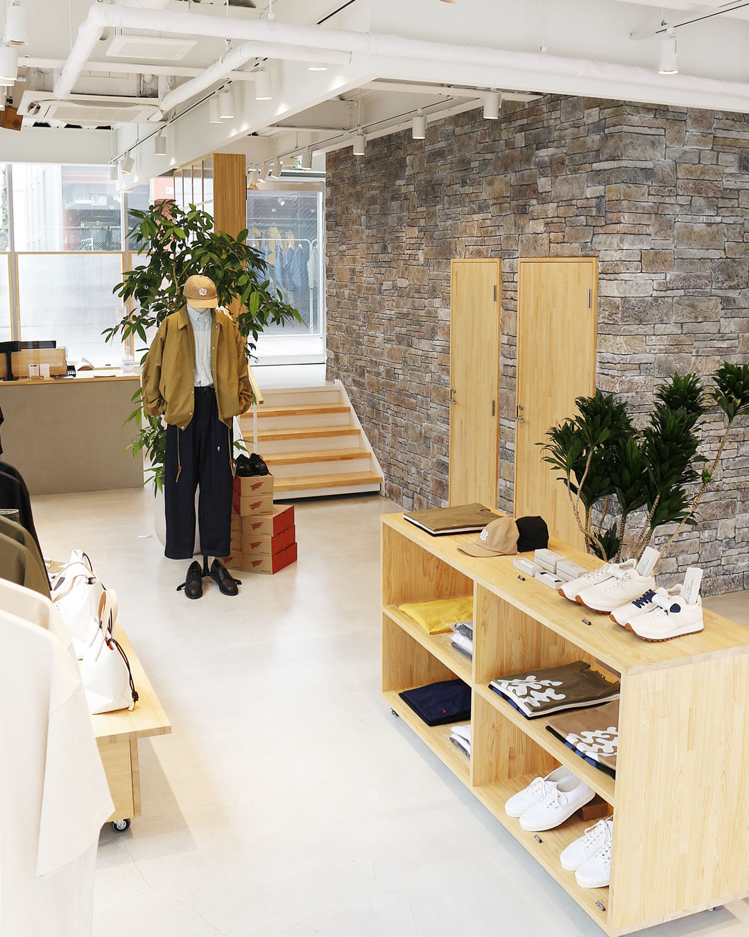 STORES - MOUNTAIN
