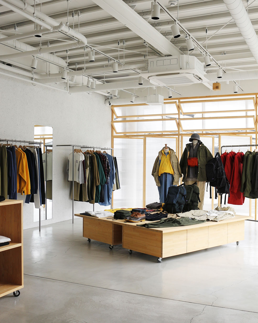 STORES - MOUNTAIN